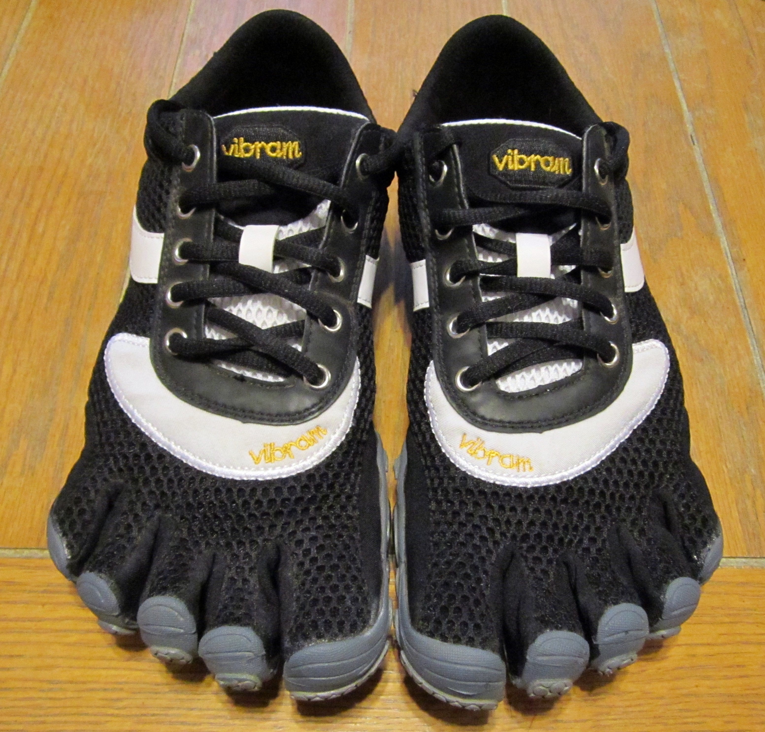 Review: Vibram FiveFinger Speed